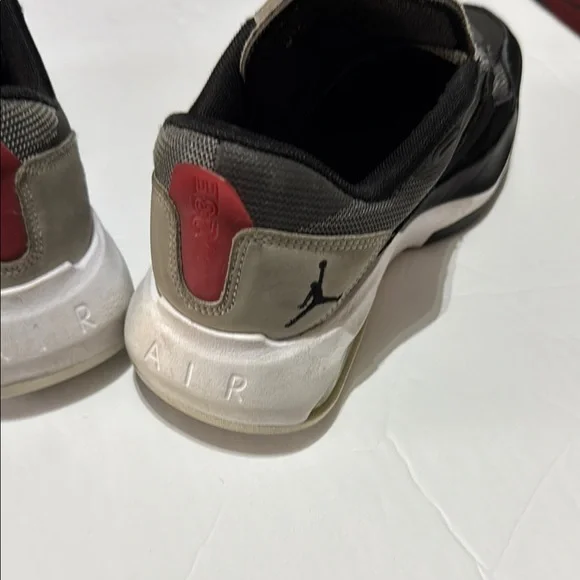 Boys Jordan Black and Gray Athletic Shoes - Picture 4 of 8